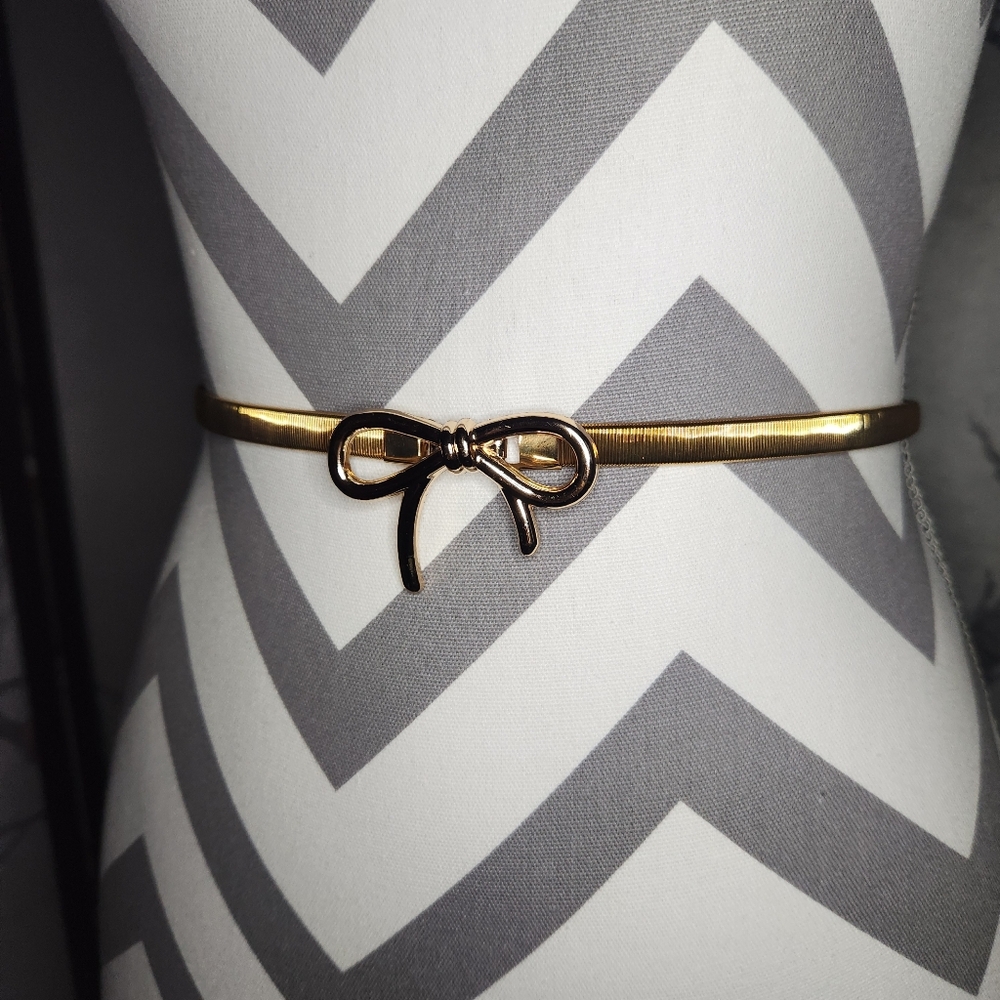 Women's Gold Tone Stretch Bow Belt OS - Picture 2 of 7